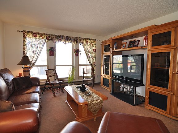 3rd image of 6546 S Teller Ct