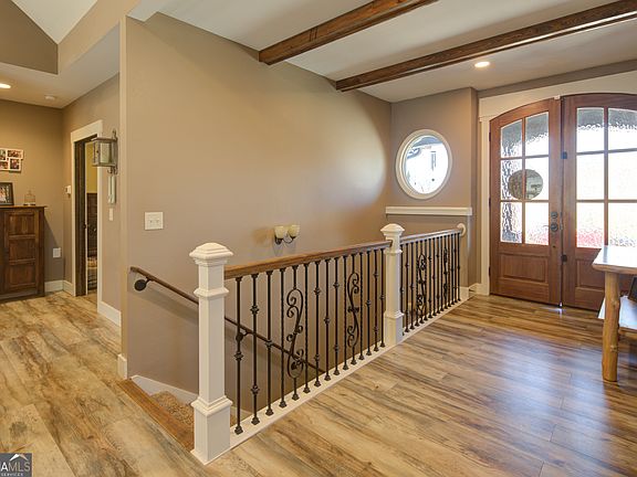 4th image of 1050 Ricky West Rd