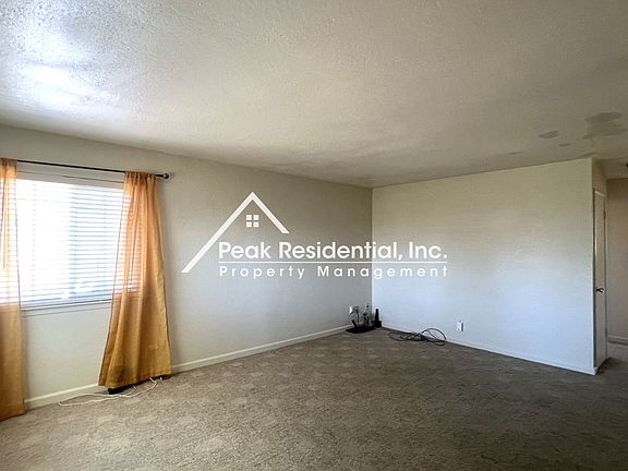 3rd image of 3209 Leona Cir