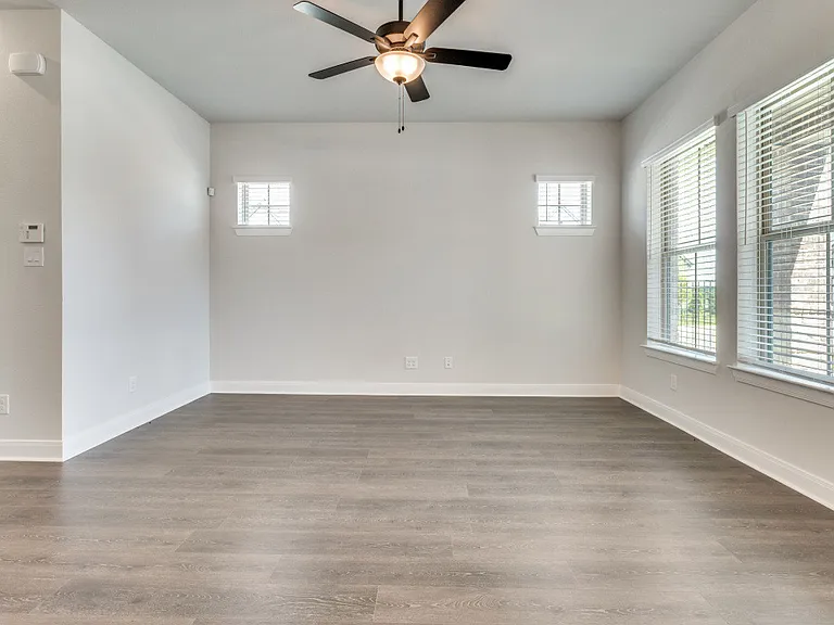709 Mourning Dove Dr — Photo 17