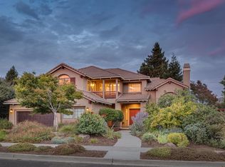 1836 Castle Dr, Petaluma, CA 94954