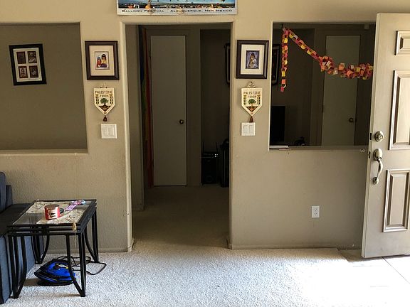 Entrance to bedrooms from 