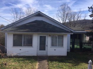 117 Holly St, Ansted, WV 25812