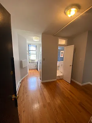 Rented by Gioia Realty | media 21