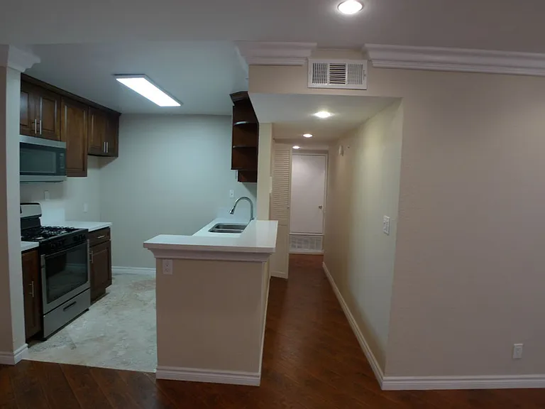 North Tower Apts — Photo 89