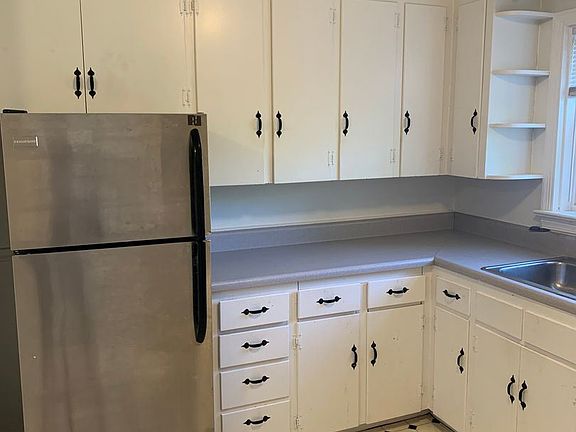 3rd image of 700 N Nansemond St APT 3