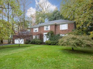 29 Carriage House Ln, Mamaroneck, NY 10543
