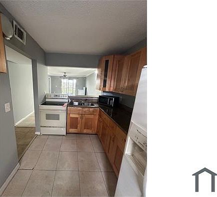 5th image of 20800 NE 8th Ct APT 105