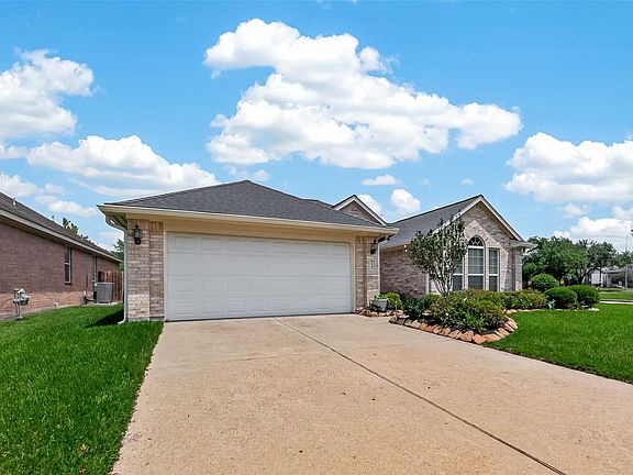 2nd image of 1823 Gillingham Way