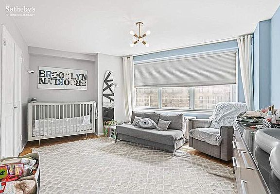 5th image of 155 W 68th St APT 723