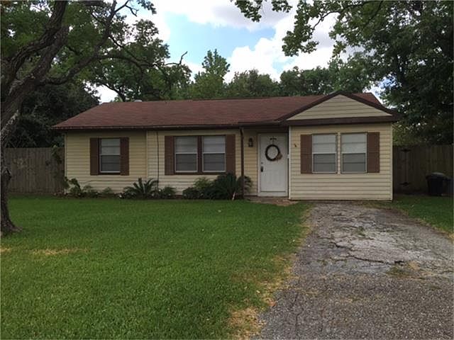 1st image of 126 E Forrest Ln