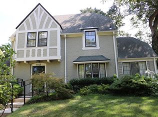 7019 Edgevale Rd, Kansas City, MO 64113