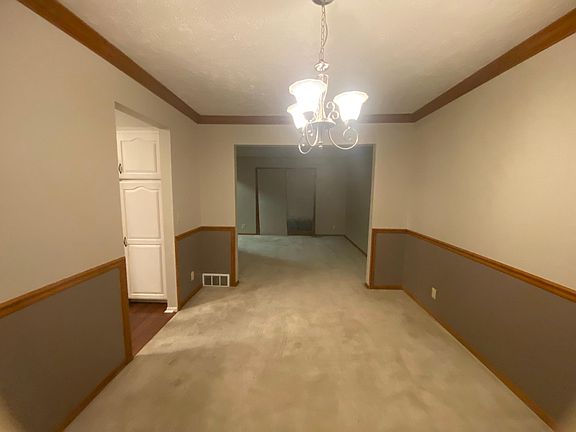 3rd image of 17045 Orchard Ave