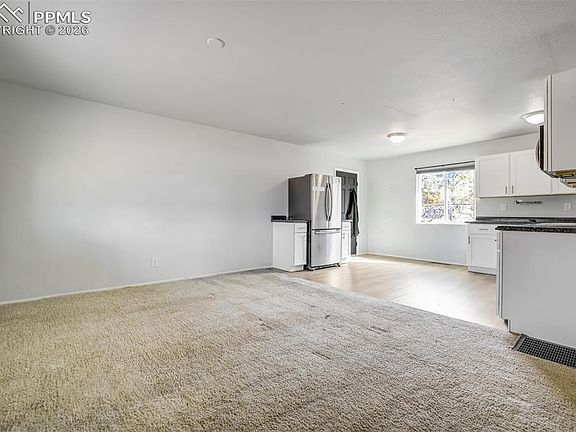 5th image of 123 Hayes Dr