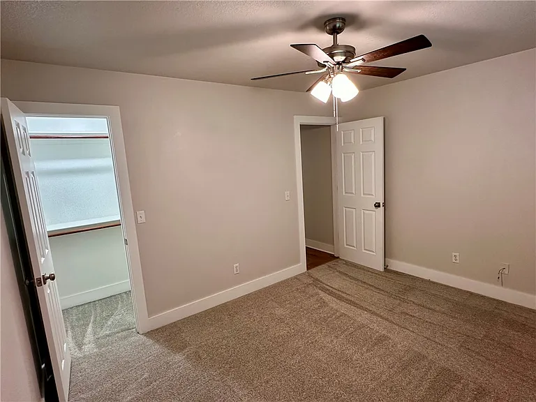 2137 E Stanwyk Dr — Photo 16