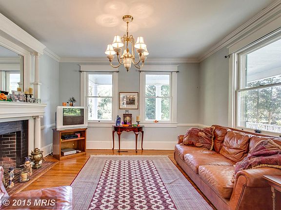 4th image of 8904 Gallant Green Dr