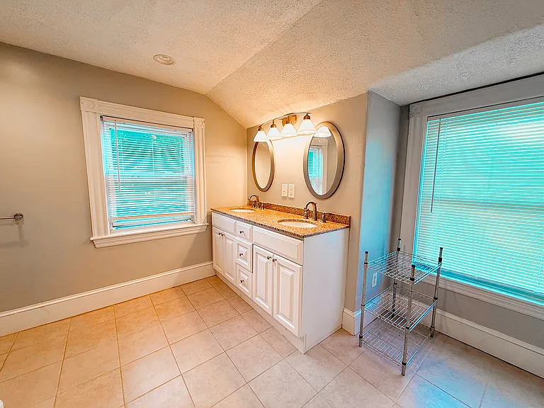 3 Elm St #2 — Photo 12