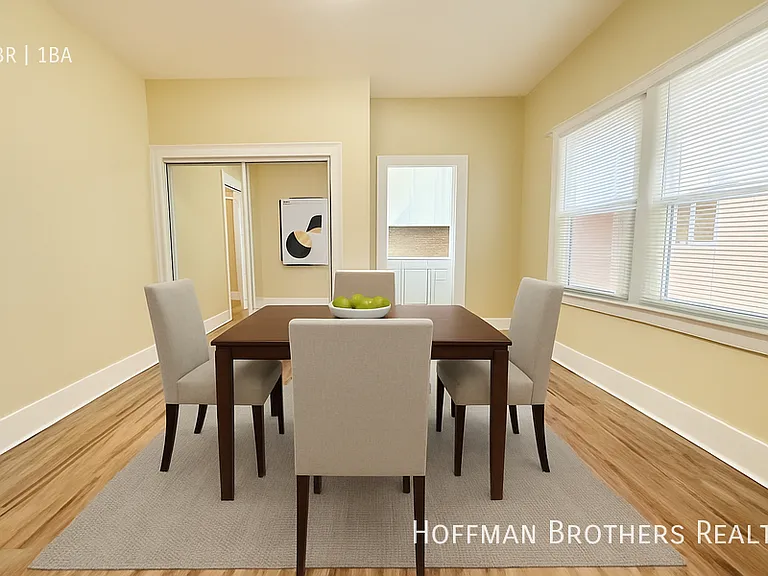1022 N Berendo St #3 — Photo 2