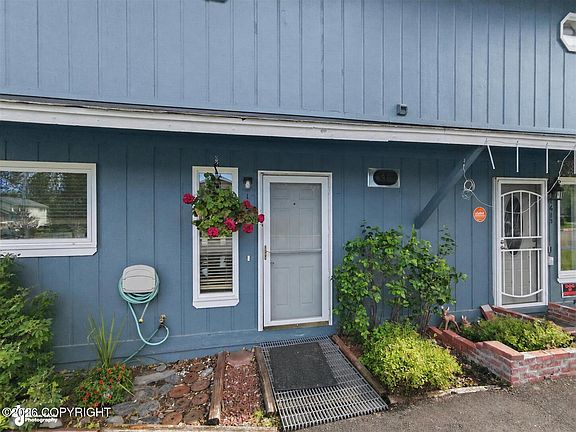3rd image of 1611 Early View Dr #23