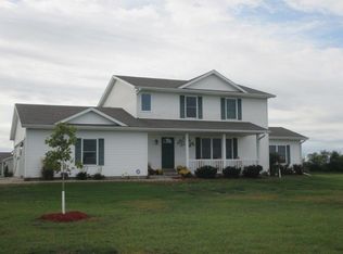 1810 Elk Horn Trl, Pella, IA 50219