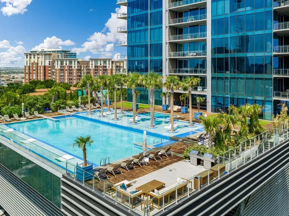 3130 N Harwood St APT 707, Dallas, TX 75201