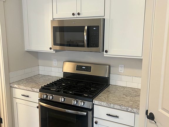 3rd image of 318 6th Ave SW #1