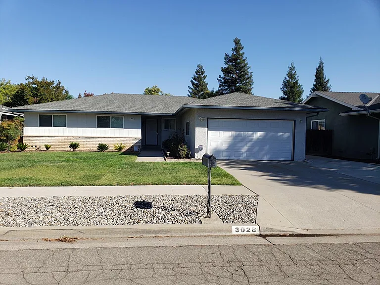 3028 E Tenaya Way — Photo 1