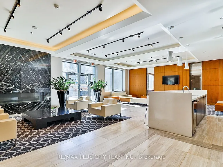 111 Saint Clair Ave W #902 — Photo 13