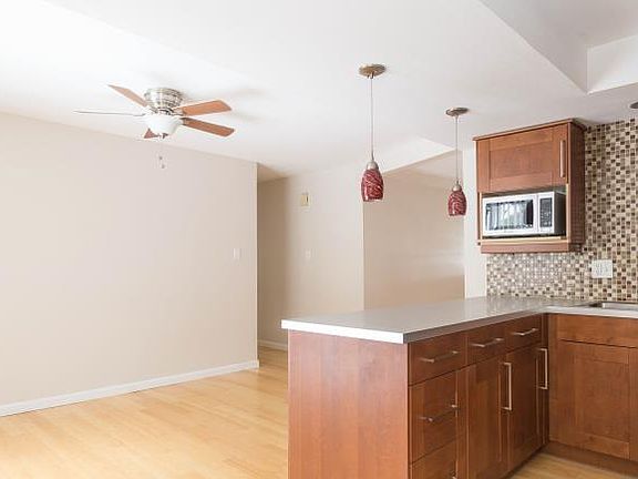 5th image of 3395 Endicott Dr