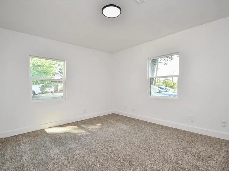 6834 Saint Augustine St — Photo 16