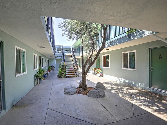 3rd image of 540 Cuesta Del Mar Dr