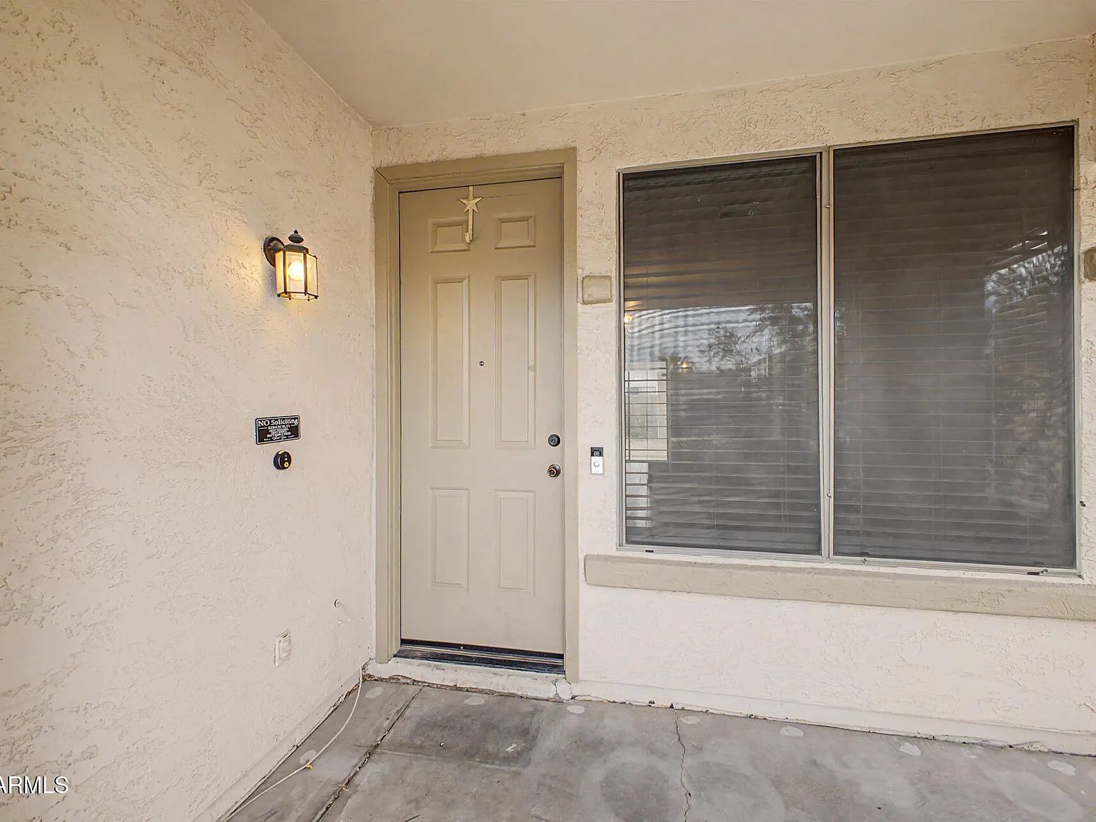 3 bed, 2.0 bath, 1400 sqft, $2,149 — Photo 4
