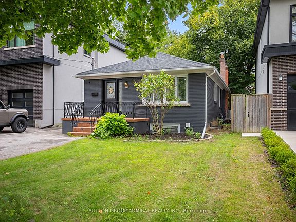 3rd image of 65 Woodbury Rd