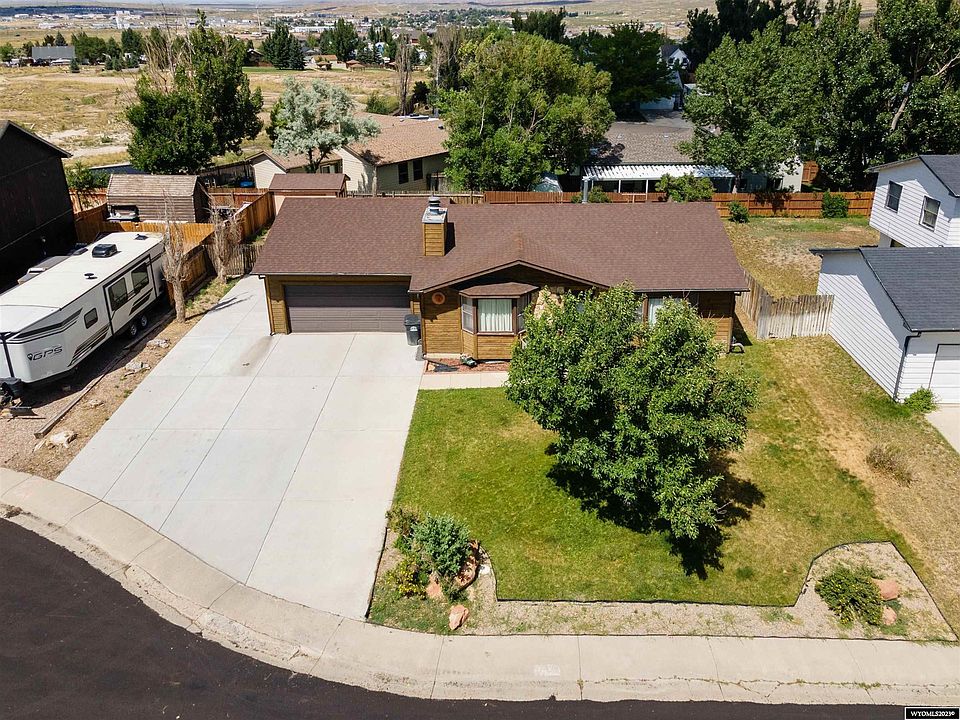 1st image of 517 Gunn Cir
