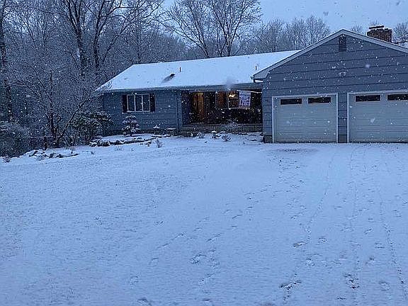 4th image of 651 Leah Ct