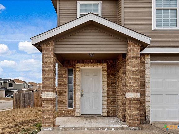 3rd image of 2405 Waterfall Dr