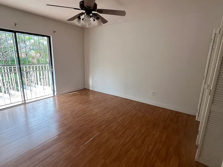 3850 SW 107th Ave — Photo 23