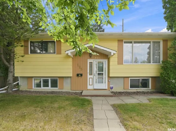 125 Arnason CRESCENT, Saskatoon, SK S7H 4M7