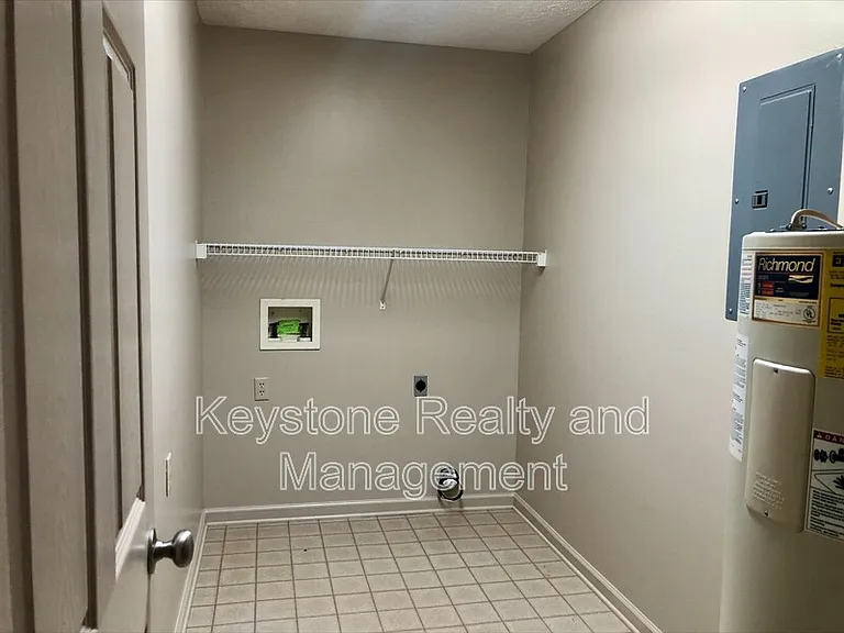 5869 Julien Rd — Photo 11