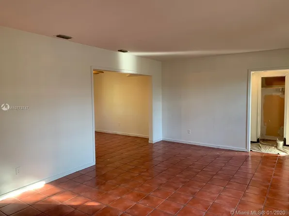 261 190th St, Sunny Isles Beach, FL 33160