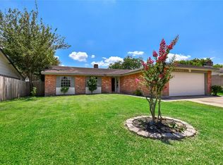 13827 Towne Way Dr, Sugar Land, TX 77498
