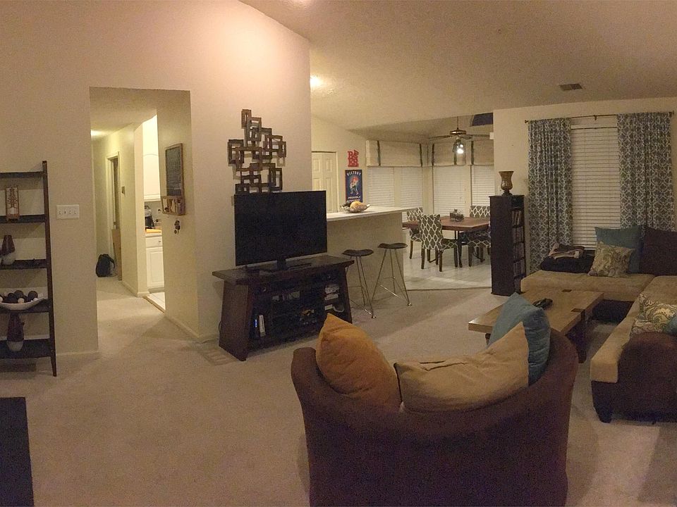 Living Room (View from Entrance)