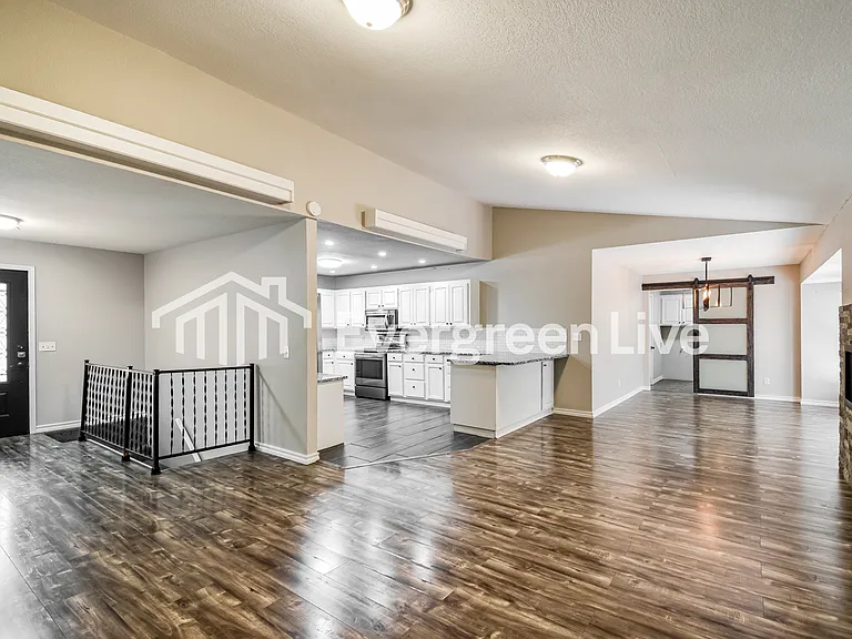 8549 Wild Cherry Dr — Photo 7