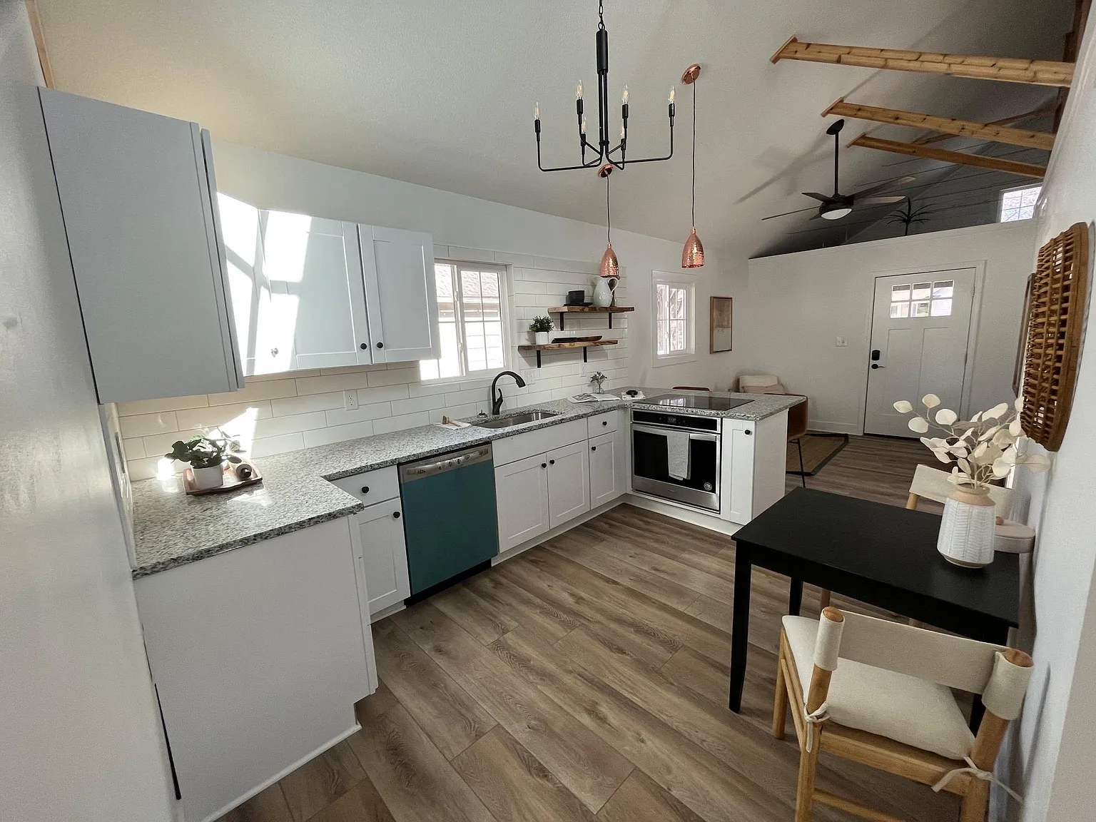 1 bed, 700 sqft, $1,690 — Photo 4