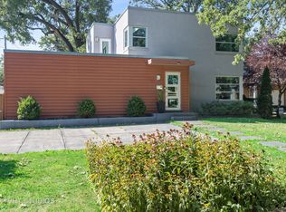 525 Berkeley Rd, Riverside, IL 60546