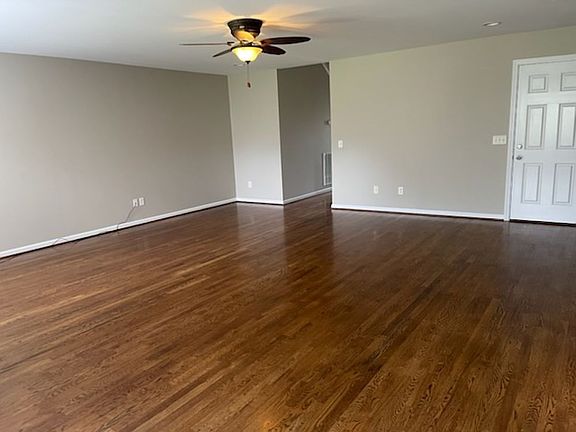 5th image of 30 Mackay Ln