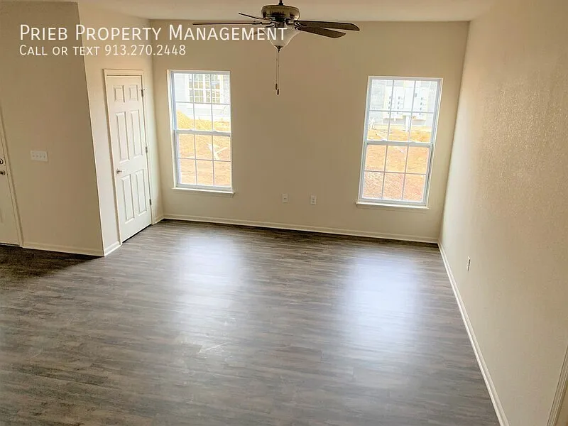 Building Photo - 21652 W 126th Ter #21