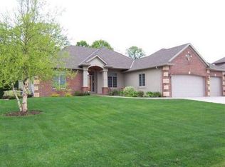 116 Creekside Dr, Mankato, MN 56001