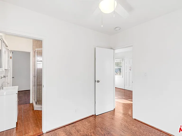 608 7th Ave — Photo 22