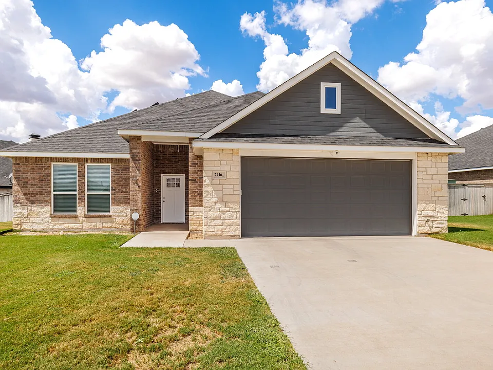 7446 Sleepy Hollow Ln